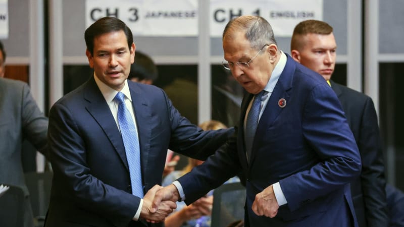 Rubio s Lavrovem si telefonovali o summitu v Budapešti. Kdy bude, stále není jasné