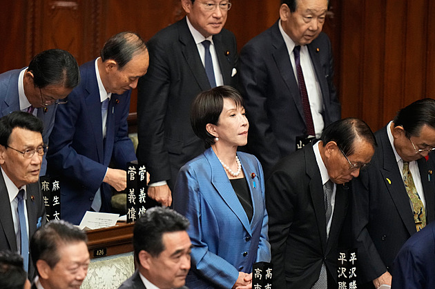„Železná lady“ Sanae Takaičiová se stala první premiérkou v historii Japonska