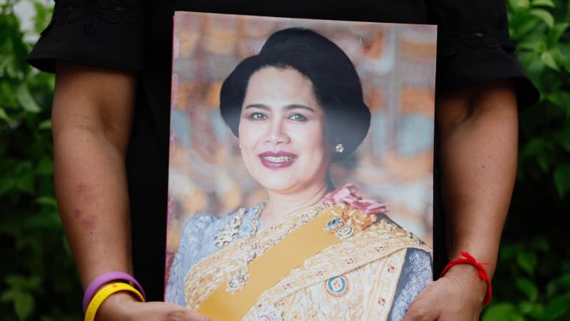 Thajsko oplakává smrt královny Sikirit. „Asijská J. Kennedyová“ zasvětila život pomoci chudým