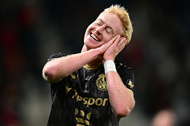 Hradec Kr. - Slovácko 4:0, trápení hostů pokračuje, dvěma góly se zaskvěl Slončík