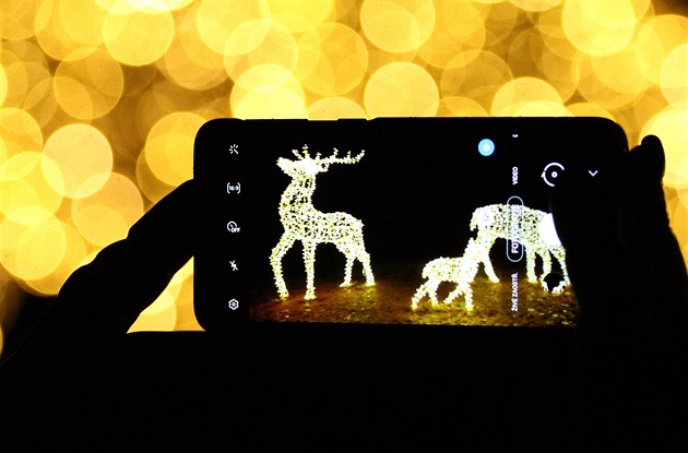 Světlá opět rozsvítí Zimní procházku parkem. Letos na ní zatančí i sněhuláci