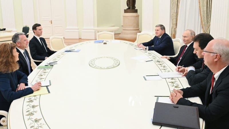 Mír na Ukrajině není blíž ani po pěti hodinách jednání. Putin se s USA nedohodl na území