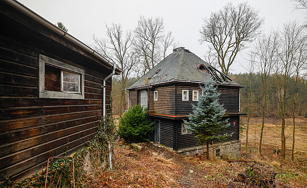 Požár poničil mladší sestru věhlasné vily v Liberci, textilník ji měl na víkendy