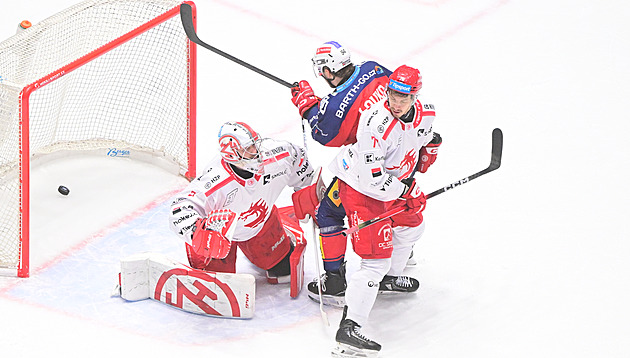 ONLINE: Pardubice vedou nad Třincem, Hradec snižuje s Litvínovem. Kladno ztrácí