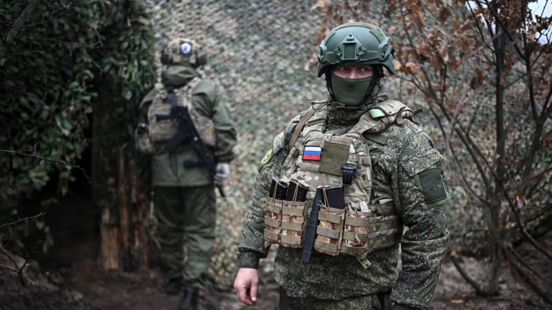 Evropští lídři varují před útokem Ruska. Skutečná hrozba, nebo jen válečné strašení?