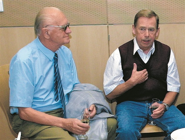 Spolupracoval s Havlem, pak ho odstavili. Liberec ocenil někdejšího primátora