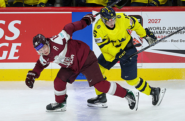 Švédští junioři jsou ve světovém semifinále, Německo se udrželo