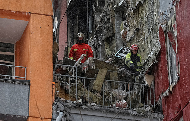 Polovina domů v Kyjevě je po útoku bez tepla. Odjeďte, vyzval starosta Kličko