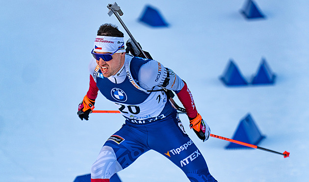 Krčmář přesně střílel, ale pak spadl. Dařilo se i Mikyskovi. Sprint vyhrál Samuelsson