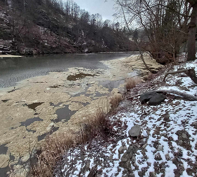 Naředěná kejda už natéká do nádrže. Voda je zatím pitná, Znojmo chystá opatření