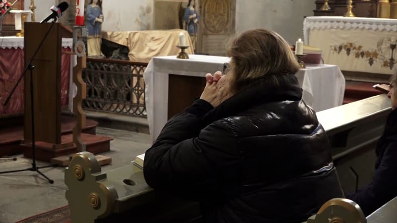 Sledujte přenos: Lidé z Chřibské se naposledy loučí s „Cícou“, který se postavil střelci