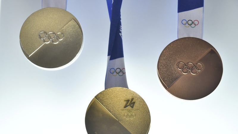 Olympiáda řečí kovů: Sportovci obdrží historicky nejdražší medaile, nejsou však nejcennější