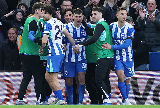 ONLINE: Crystal Palace hraje na Brightonu, večer šlágr Liverpoolu se City