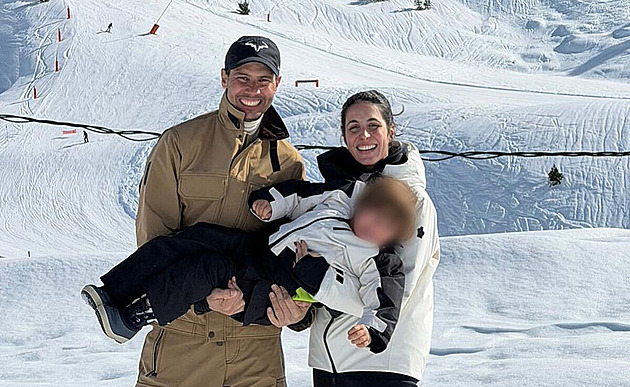 Nadal se pochlubil debutem svého syna na lyžích a prosí Vonnovou o radu