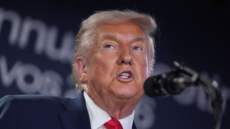 Trump nyní může zastavit dvě války najednou, míní ukrajinský diplomat. Popsal možný scénář