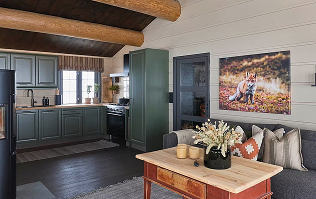 Chata plná slepic a kohoutů se zbavila svého velikonočního prokletí