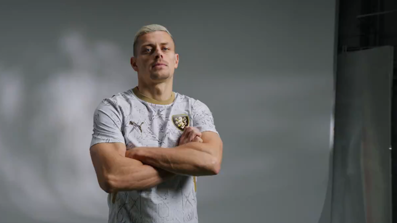 ANKETA: Hrdě za Česko. Fotbalová reprezentace představila nové dresy, jak se vám líbí?