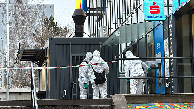 Loupež jako z filmu. V Praze někdo odpálil dva bankomaty, odcizil veškeré peníze