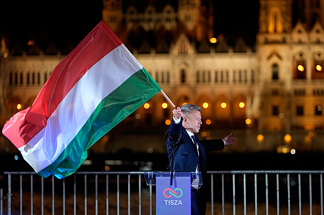 Osvobodili jsme Maďarsko, slaví Magyar. Má ústavní většinu, Orbán prohrál
