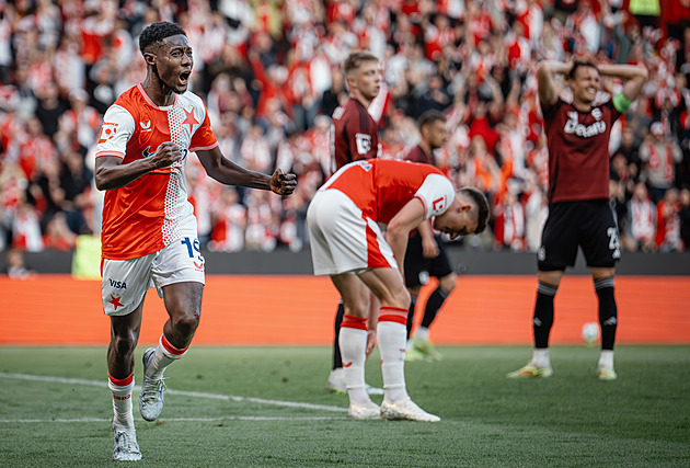 ONLINE: Slavia - Sparta 1:2, hosté znovu vedou. V úvodu druhé půle slaví Sörensen