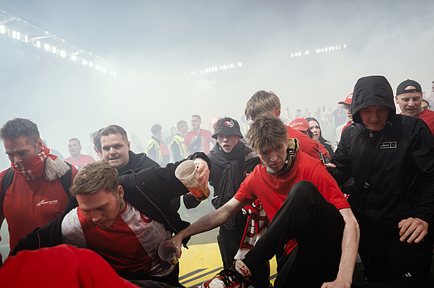 Policie zahájila trestní řízení s chuligány z derby, další aktéry vyzývá k přiznání