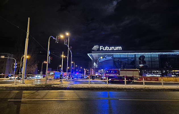 Za pokus o vraždu sekáčkem v hradeckém OC Futurum obžalovali cizince