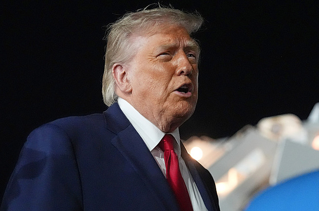 Írán zdržuje. Zaútočíme, pokud nebude dohoda, sláva Alláhovi, prohlásil Trump