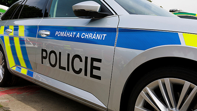 Policejní zásah a evakuace v centru Prahy. V opuštěném kufru bylo záchodové prkénko