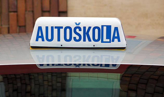 Vysokoškoláci v Praze přestali řídit, dávají přednost levné MHD